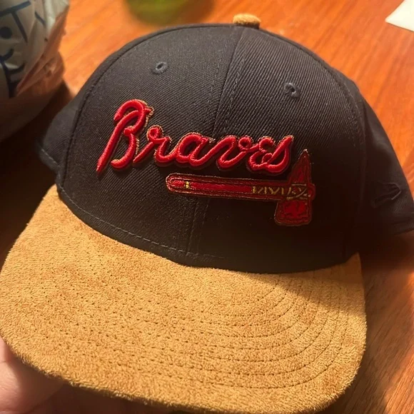 Atlanta Braves 7 5/8 fitted hat - Picture 1 of 7
